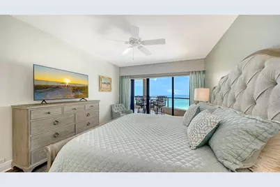 1211 Gulf Of Mexico Drive #609, Longboat Key, FL 34228 - Photo 24