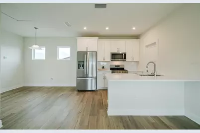 7910 Lake Flores Avenue, Bradenton, FL 34210 - Photo 6