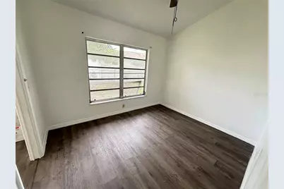 8302 N Flintrock Court, Tampa, FL 33615 - Photo 6