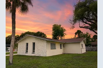 8302 N Flintrock Court, Tampa, FL 33615 - Photo 18