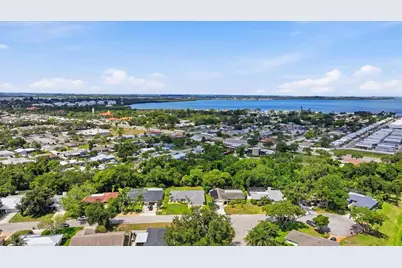 2130 72nd Street Circle W, Bradenton, FL 34209 - Photo 4