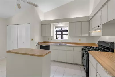 4877 Village Gardens Drive #193, Sarasota, FL 34234 - Photo 4