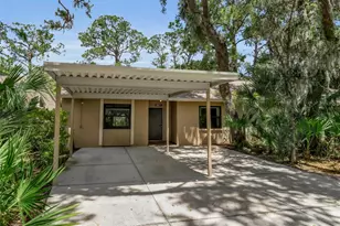 4877 Village Gardens Dr, Sarasota, FL 34234 - Photo 2