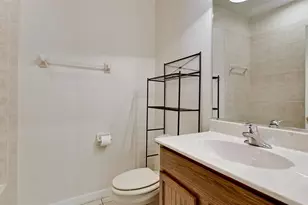 3497 Parkridge Cir, Sarasota, FL 34243 - Photo 10