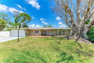 302 Dona Dr, Nokomis, FL 34275 - Photo 8