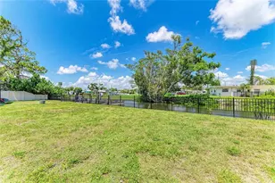 302 Dona Dr, Nokomis, FL 34275 - Photo 36