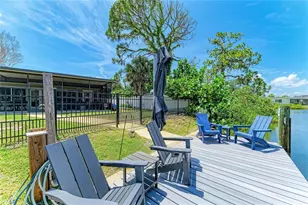 302 Dona Dr, Nokomis, FL 34275 - Photo 40