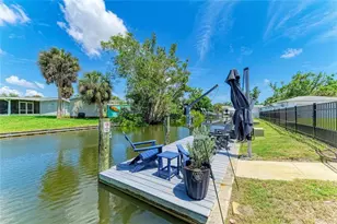 302 Dona Dr, Nokomis, FL 34275 - Photo 38