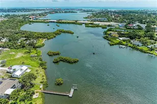 302 Dona Dr, Nokomis, FL 34275 - Photo 10