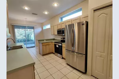 4469 Edinbridge Circle #25, Sarasota, FL 34235 - Photo 8