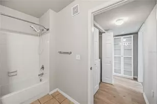 1025 Villagio Cir, Sarasota, FL 34237 - Photo 38
