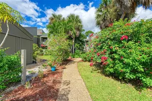 110 Woodland Pl, Osprey, FL 34229 - Photo 2