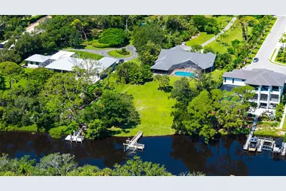 4935 Riverwood Avenue, Sarasota, FL 34231 - Photo 2