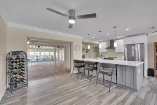 332 Shore Dr, Ellenton, FL 34222 - Photo 4