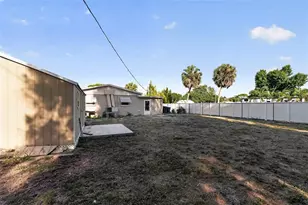 5511 3rd St W, Bradenton, FL 34207 - Photo 10