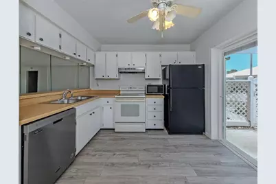 431 Wexford Circle #76, Venice, FL 34293 - Photo 12