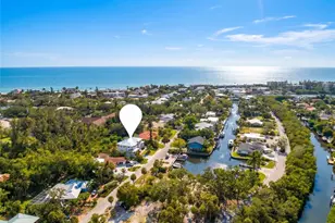 626 Buttonwood Dr, Longboat Key, FL 34228 - Photo 14