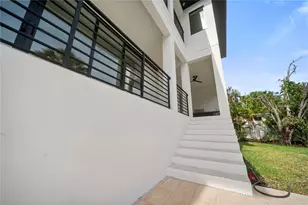 626 Buttonwood Dr, Longboat Key, FL 34228 - Photo 74