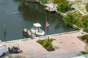 626 Buttonwood Dr, Longboat Key, FL 34228 - Photo 26