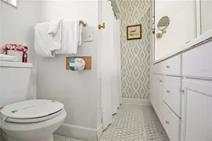 8003 19th Ave Dr W, Bradenton, FL 34209 - Photo 18