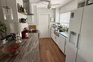 2915 Webber St, Sarasota, FL 34239 - Photo 6