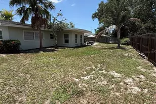 2915 Webber St, Sarasota, FL 34239 - Photo 2