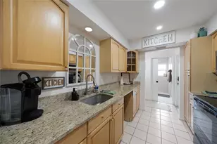 643 Mobile Rd, Venice, FL 34293 - Photo 12