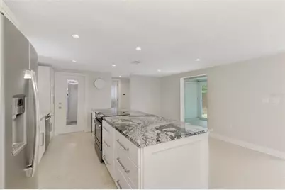 2920 Gulf Gate Drive, Sarasota, FL 34231 - Photo 14