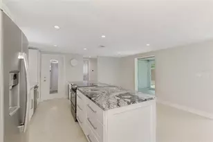 2920 Gulf Gate Dr, Sarasota, FL 34231 - Photo 14