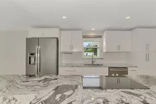 2920 Gulf Gate Dr, Sarasota, FL 34231 - Photo 20