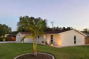 2920 Gulf Gate Dr, Sarasota, FL 34231 - Photo 4