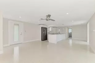 2920 Gulf Gate Dr, Sarasota, FL 34231 - Photo 12