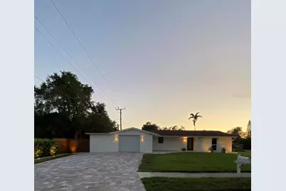 2920 Gulf Gate Drive, Sarasota, FL 34231 - Photo 2