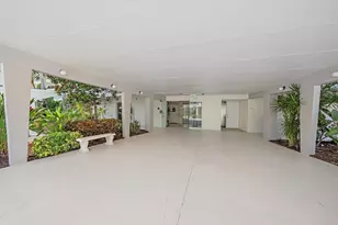 100 Sands Point Rd, Longboat Key, FL 34228 - Photo 4
