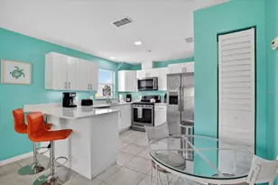 3303 6th Ave, Holmes Beach, FL 34217 - Photo 8