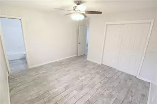 6383 Gateway Ave, Sarasota, FL 34231 - Photo 8