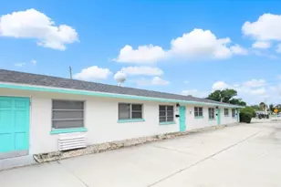 6383 Gateway Ave, Sarasota, FL 34231 - Photo 2