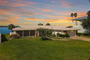 12000 W Bayshore Dr, Crystal River, FL 34429 - Photo 1