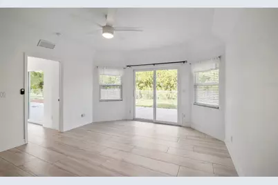 272 Malvern Drive, Venice, FL 34293 - Photo 16