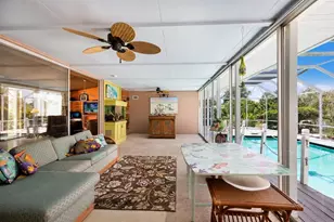 311 Magellan Dr, Sarasota, FL 34243 - Photo 28