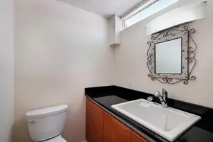 311 Magellan Dr, Sarasota, FL 34243 - Photo 20