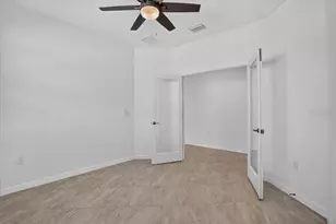 24229 Spartina Dr, Venice, FL 34293 - Photo 8
