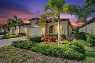 24229 Spartina Dr, Venice, FL 34293 - Photo 2