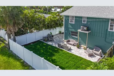 202 Peacock Lane #B, Bradenton Beach, FL 34217 - Photo 34