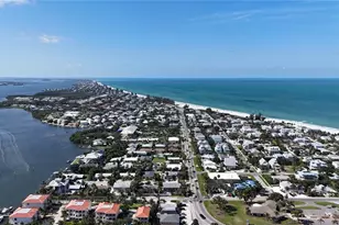 202 Peacock Ln, Holmes Beach, FL 34217 - Photo 52