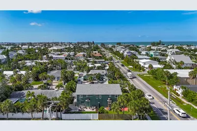 202 Peacock Lane #B, Bradenton Beach, FL 34217 - Photo 38