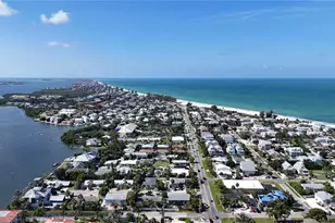 202 Peacock Ln, Holmes Beach, FL 34217 - Photo 54