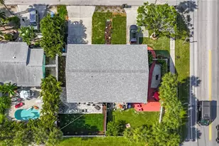 202 Peacock Ln, Holmes Beach, FL 34217 - Photo 40