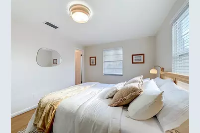 202 Peacock Lane #B, Holmes Beach, FL 34217 - Photo 22