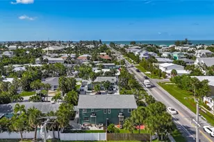 202 Peacock Ln, Holmes Beach, FL 34217 - Photo 40